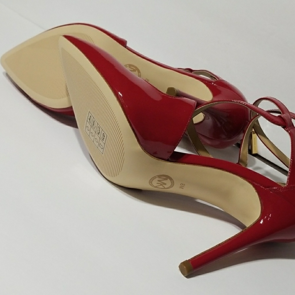 Michael Kors Pump - Picture 2 of 7